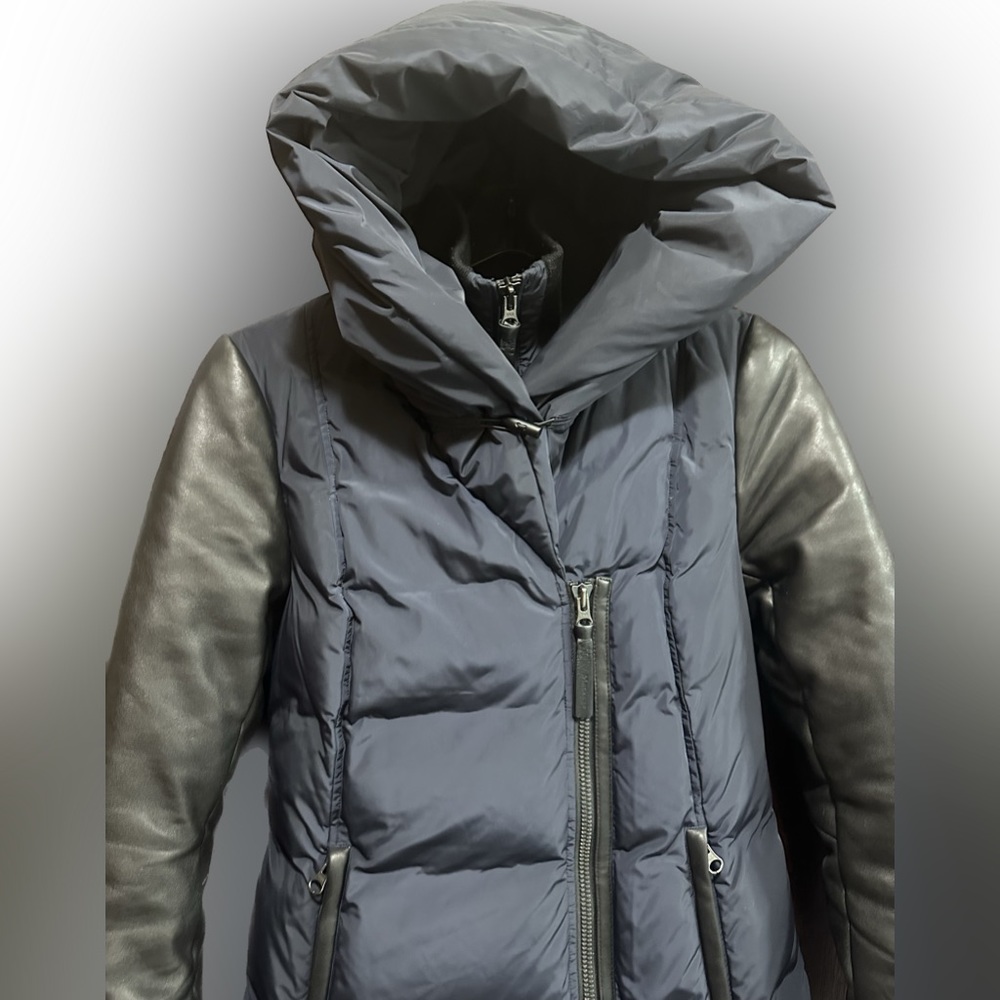 Mackage Leather Sleeves Navy Blue/Black PUFFER Jacket Size XS EUC - Picture 2 of 15